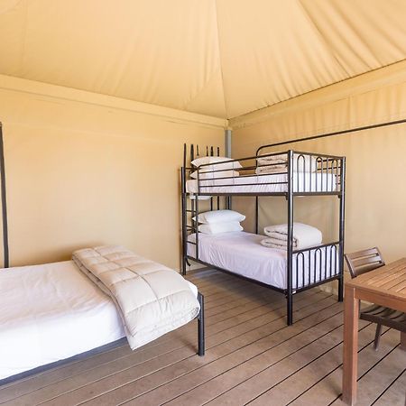 Nrma Lake Somerset Holiday Park Kilcoy Phòng bức ảnh